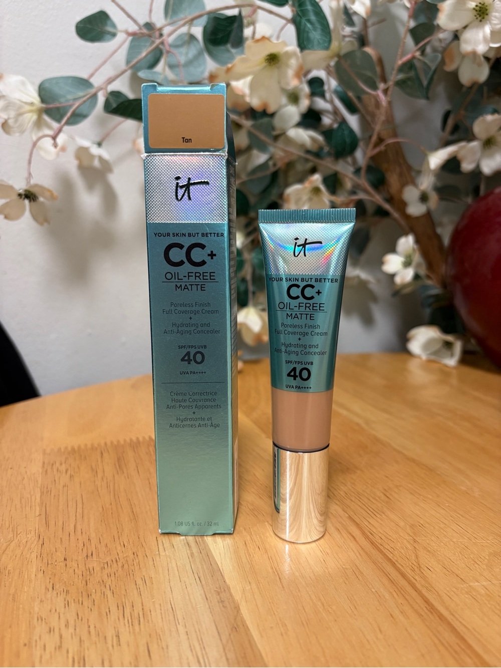 it Cosmetics CC+ Oil-Free Matte Foundation in TAN, Full Sz 1.08oz, BNIB, New